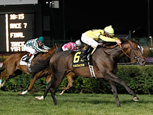 Ontem à noite em Churchill Downs, Guys Reward venceu o Firecracker Handicap (G2)