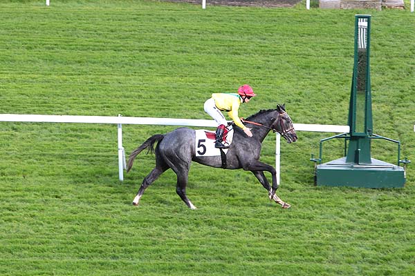 Morandi deu um show no Critérium de Saint-Cloud (G1)