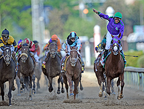 California Chrome pulveriza os rivais no Kentucky Derby (G1)