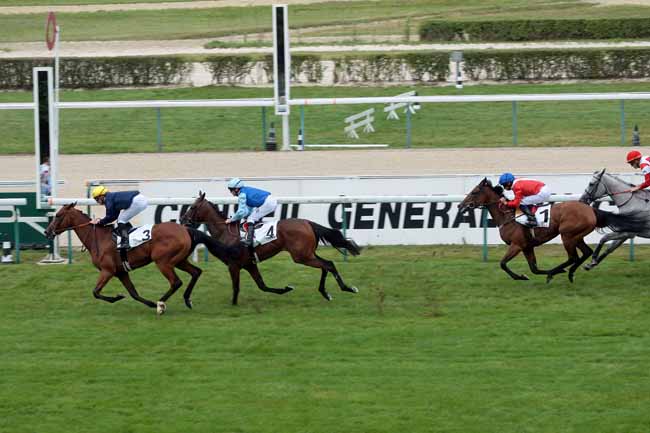 Com Esotérique, as cores Rothschild brilharam no Prix Rothschild (G1), em Deauville