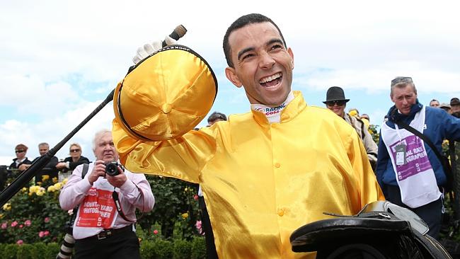 João Moreira brilha em Hong Kong e na Australia