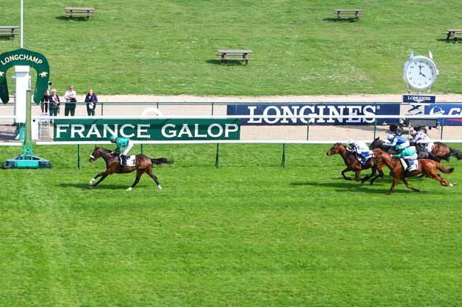 Karaktar vence o Prix Noailles (G3) e impressiona